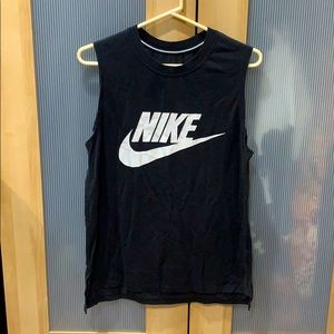Nike workout split hem tank